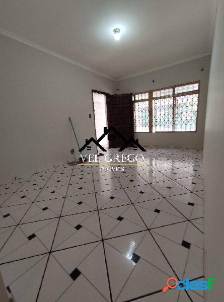 Casa Térrea com terreno de 200m², 3 dormitórios sendo uma