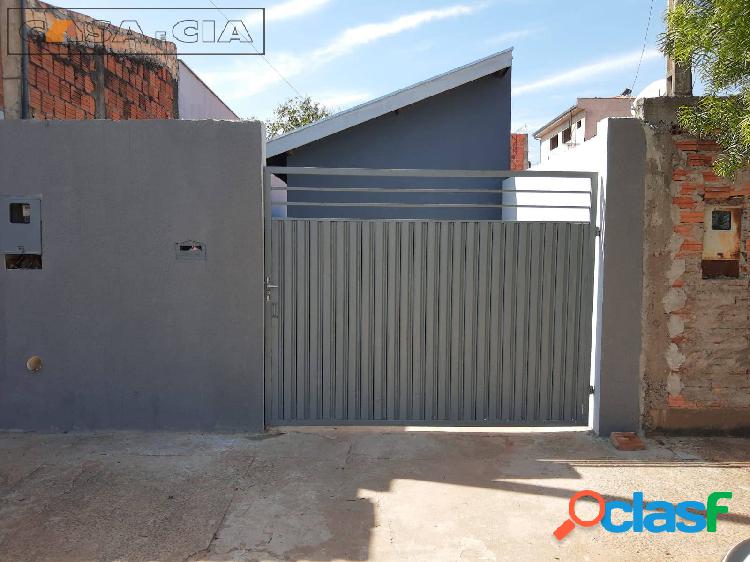 Casa com 2 quartos no Jardim Ivone