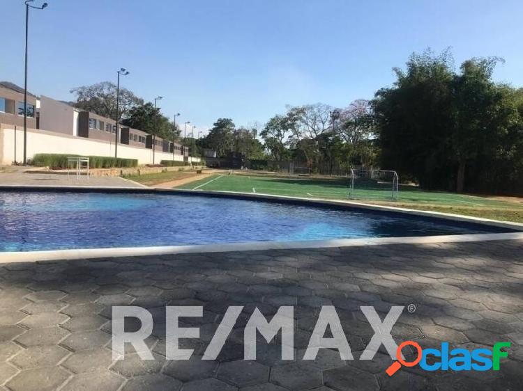 En venta TownHouse Casa Verde La Cumaca, Posee Planta al