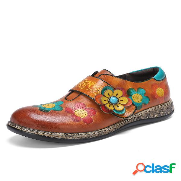 Sapatilhas leves de couro vintage com estampa étnica floral