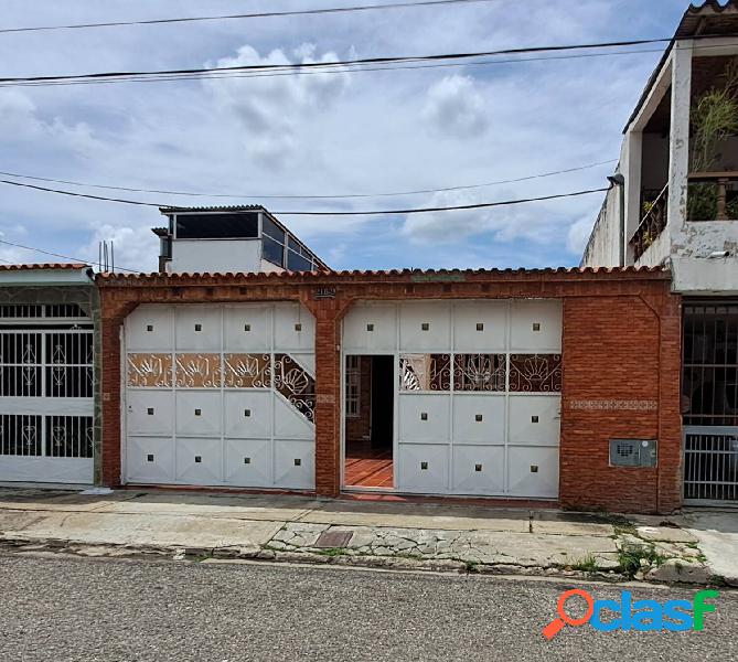 Venta de Casa en San Diego, Urb. El remanso Calle abierta.