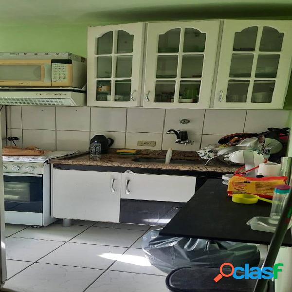 Apartamento com 2 dormitórios, varanda Cond. Ilhas do