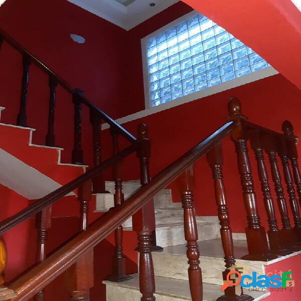 CASA NO CONDOMINIO PARQUE ESMERALDA
