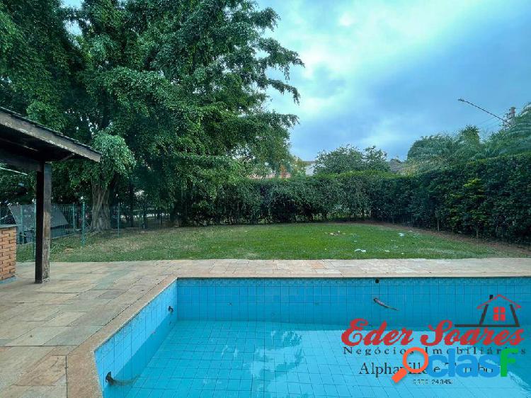 Casa semi-térrea com um ótimo quintal à venda no Alpha 6
