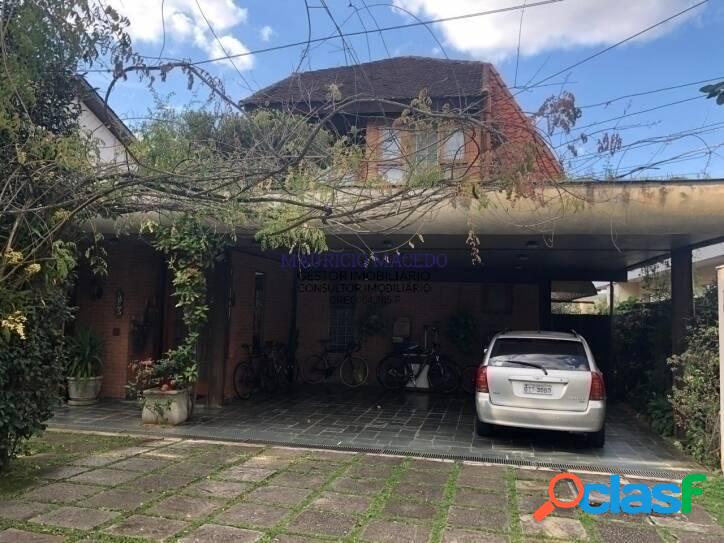 Alphaville 1 ! Bem localizada, ótimo condominio !