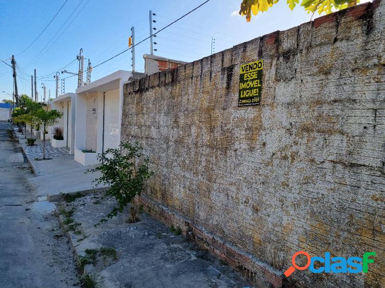 Lote super bem localizado prox. ao shopping Eusébio