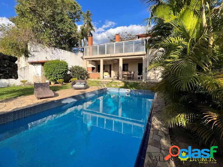 Cond. Colinas São Fernando. 6d/4sts 2 lareiras,