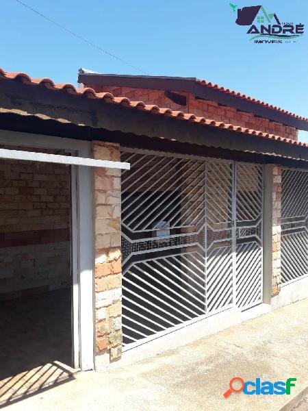 Casa, 100m², 2 dormitórios, no Centro, Sarutaia/SP.