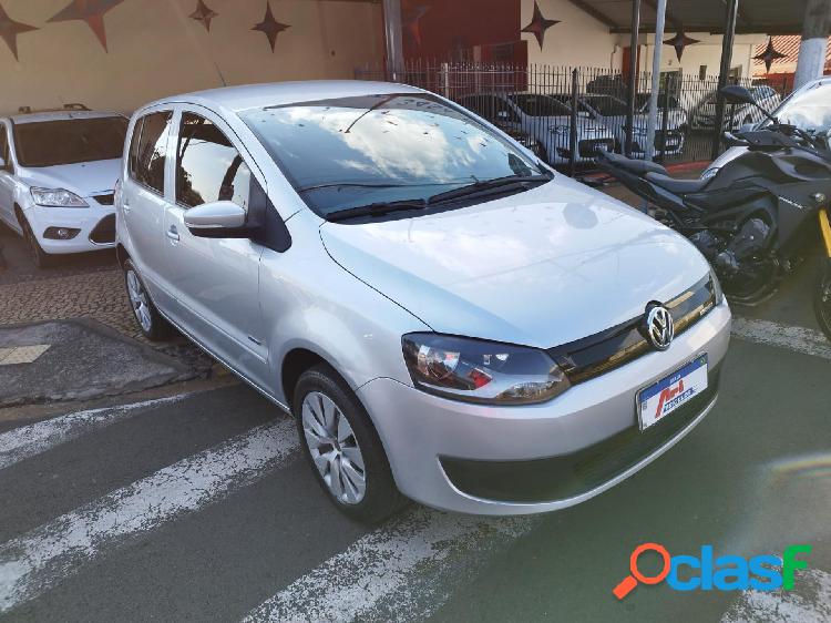 VOLKSWAGEN FOX BLUEMOTION 1.0 MI TOTAL FLEX 12V 5P PRATA