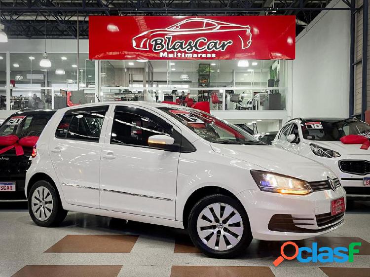 VOLKSWAGEN FOX TRENDLINE BRANCO 2015 1.6 8V FLEX