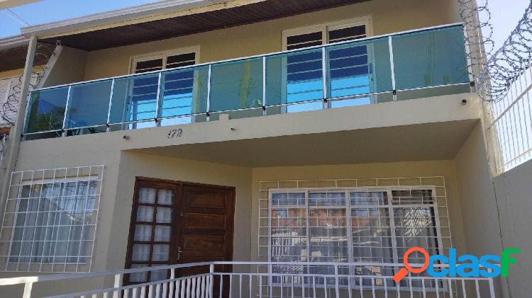 Sobrado Campina Siqueira 205m², ótima localização.