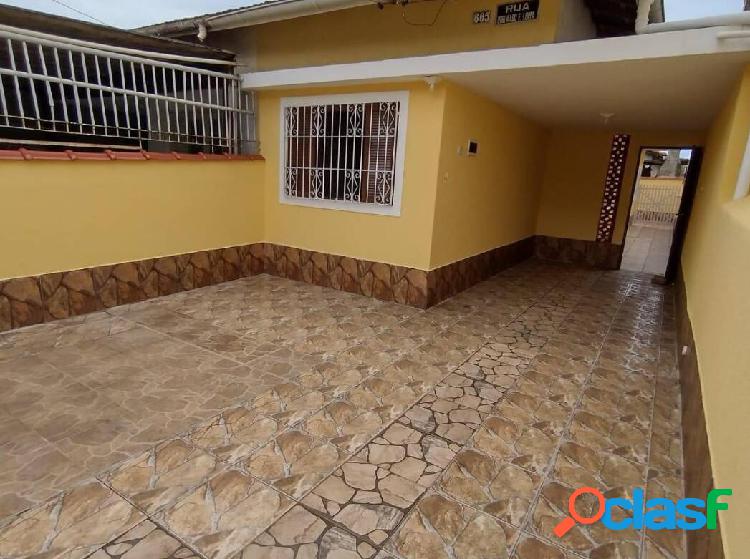 Casa 2 dorm com quintal a venda por R$ 290.000! Vila Mirim