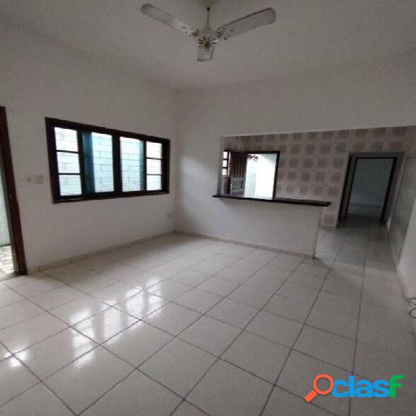 Casa 2 dormitórios e churrasqueira por R$270.000 - Vila