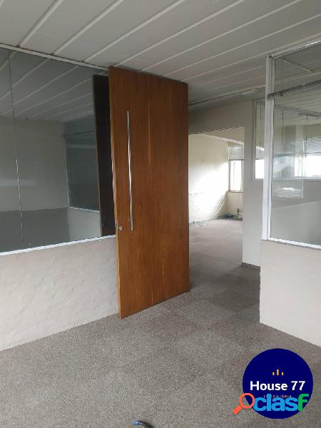 Conjunto Comercial com 223 metros internos para alugar na