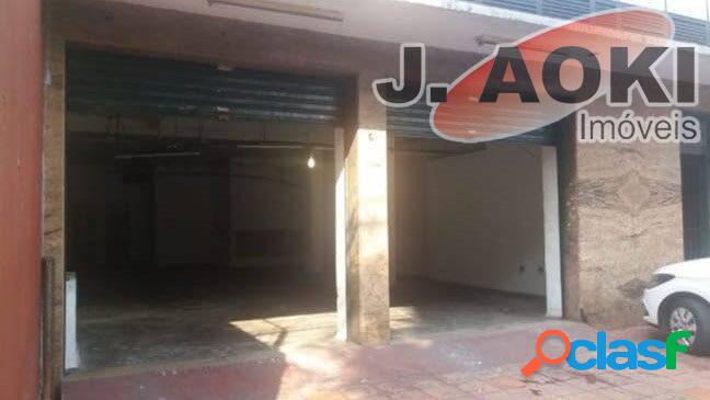 Galpão comercial para aluguel possui 100 m² na Vila Nova