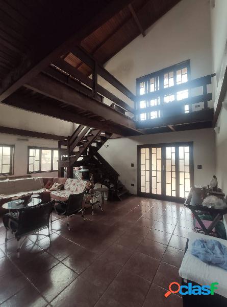 Amplo sobrado com 320m² na Vila Matilde - Canto do Forte