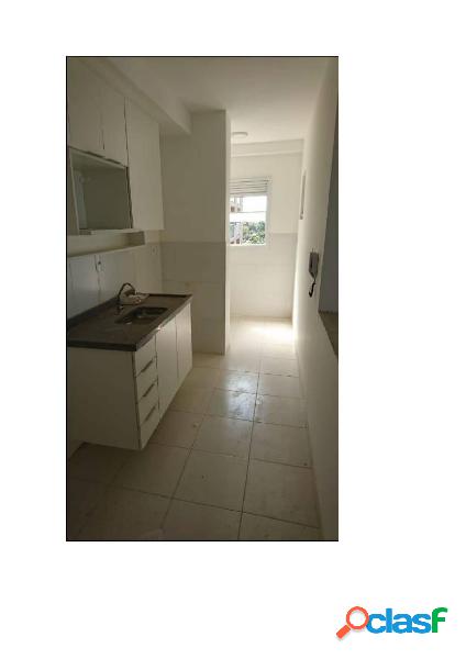 apartamento novo com armários