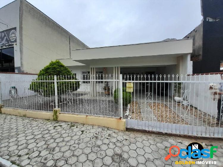 CASA COM PISCINA EM ITAPEMA - OPORTUNIDADE ÚNICA