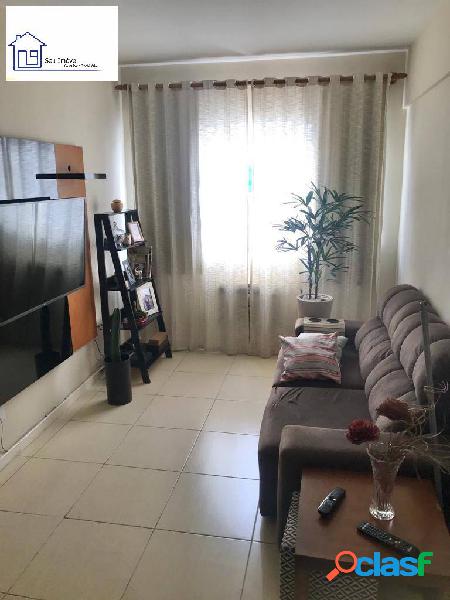 Apartamento reformado, 2 quartos - Camorim / Estrada dos