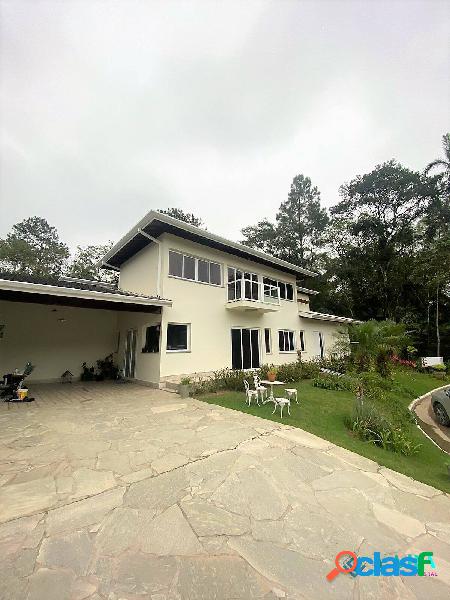 Casa em Condominio,Park hills Ubatuba, 2 suítes, R$2.200mil
