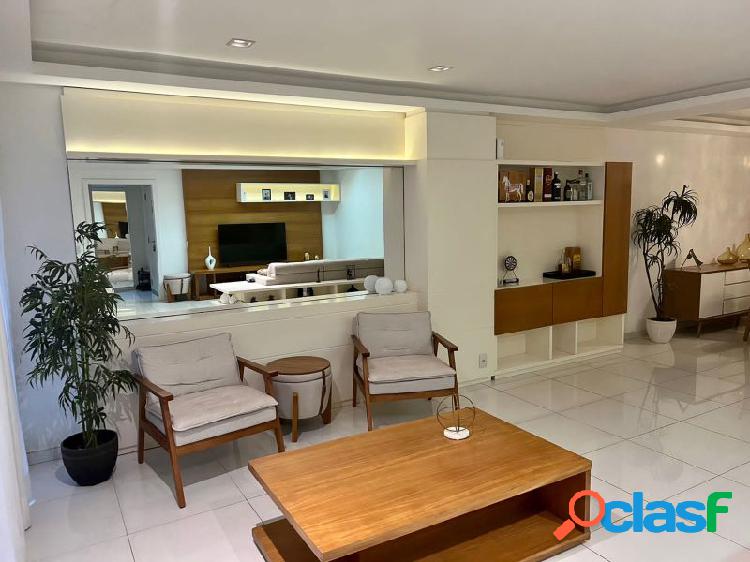 Apartamento com 3 quartos, 158m², à venda em Rio de