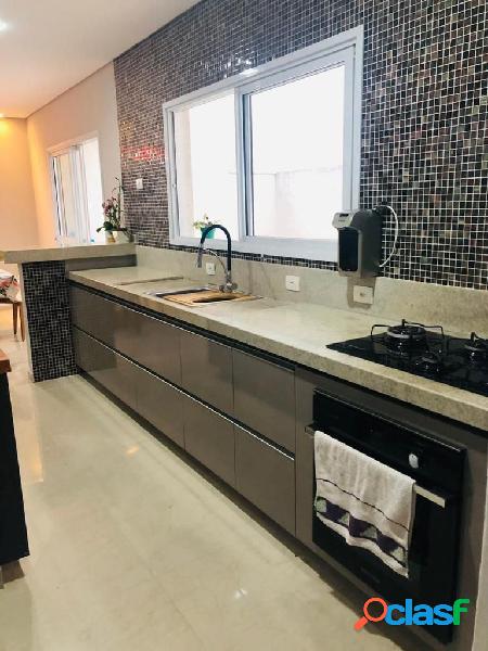 Casa de condomínio com 3 quartos, 180m², à venda em Bom