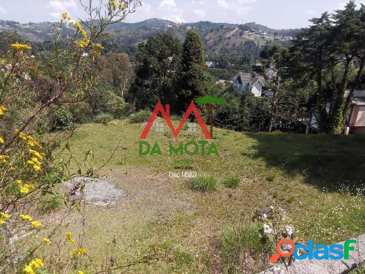 Terreno com vista em bairro nobre de Campos do Jordão