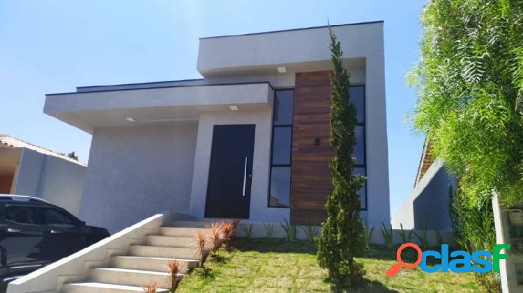 Casa de condomínio com 3 quartos, 300m², à venda em