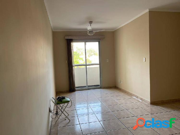 Apartamento com 3 dormitórios em Parque Continental -