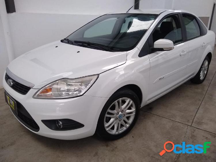 FORD FOCUS SEDAN 1.61.6 FLEX 8V16V 4P MEC. BRANCO 2013 1.6