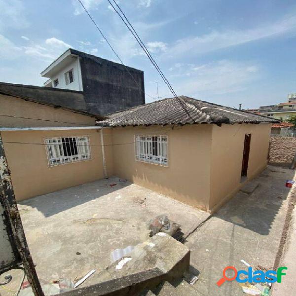 Casa com 2 dormitórios para alugar, 90 m² por R$