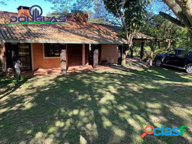 Excelente Sítio 3.000m² com Piscina em Águas Claras