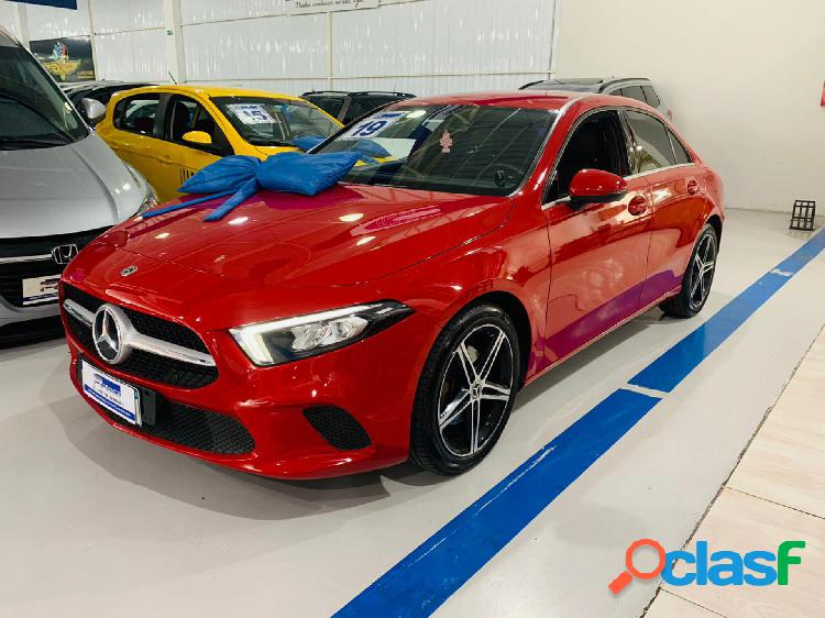 MERCEDES-BENZ A 200 SD HI VERMELHO 2019 1.3 GASOLINA