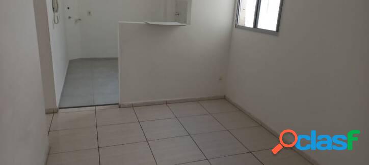 Apartamento com 2 dormitórios para alugar, 50 m² por R$