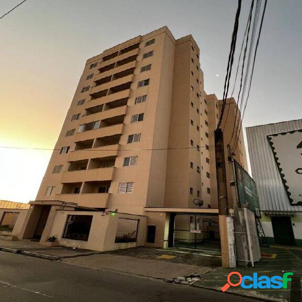 Apartamento com 2 dormitórios à venda, 72 m² por R$