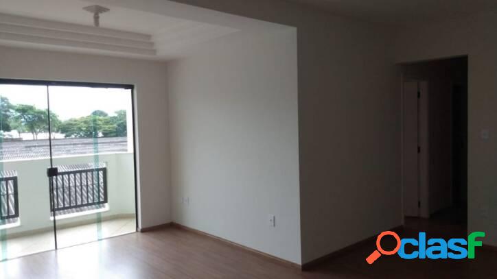 Apartamento com 3 dormitórios à venda, 101 m² por R$