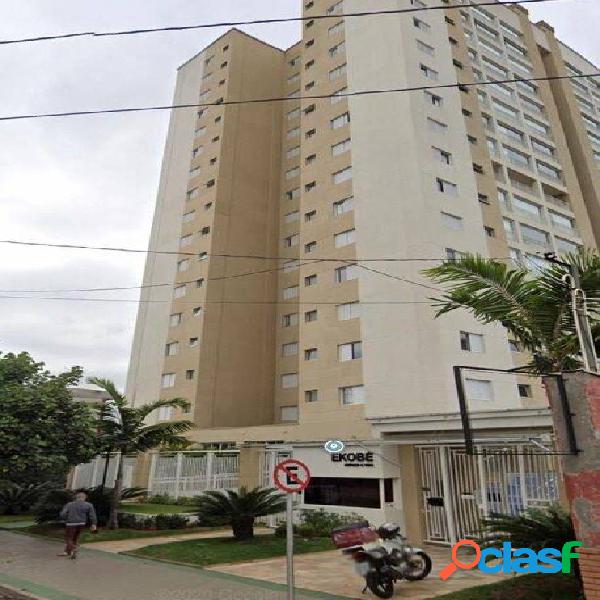 Apartamento com 3 dormitórios à venda, 176 m² por R$