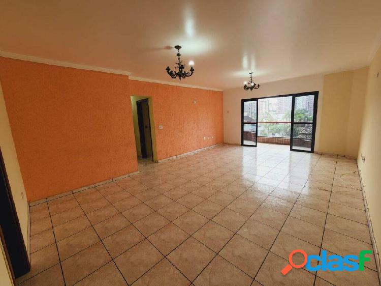 Apartamento em Praia Grande no Canto do Forte, sendo 3