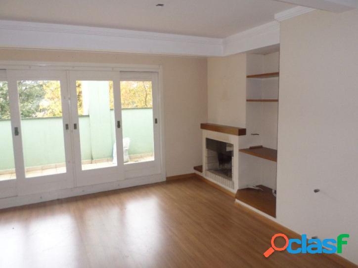 Apartamento no bairro Belvedere em Gramado - RS.