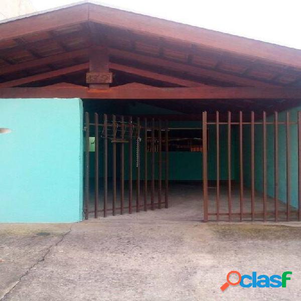 Casa com 2 dormitórios à venda, 60 m² por R$ 285.000 -