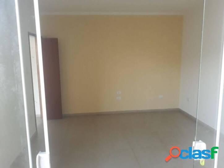 Casa com 2 dormitórios à venda, 70 m² por R$ 240.000 -