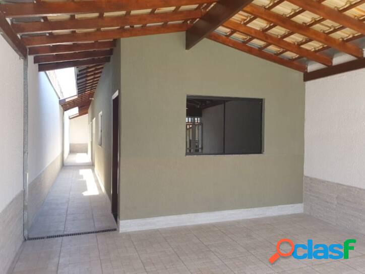 Casa com 2 dormitórios à venda, 79 m² por R$ 235.000,00 -