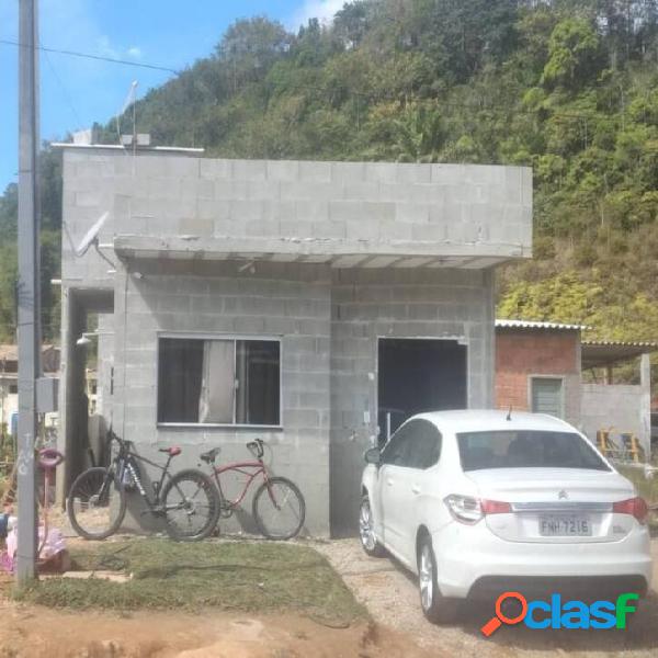 Casa com 2 dormitórios à venda, 90 m² por R$ 240.000,00 -