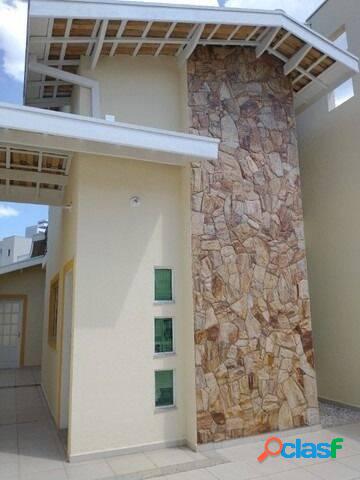 Casa com 3 dormitórios à venda, 130 m² por R$ 381.600 -