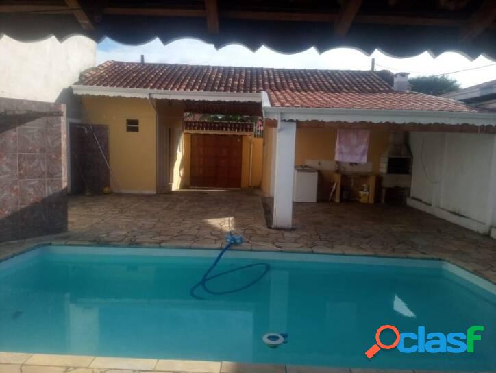 Casa com 3 dormitórios à venda, 150 m² por R$ 392.200,00