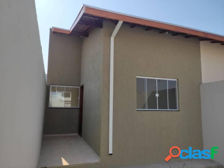 Casa com 3 dormitórios à venda, 82 m² por R$ 250.000 -