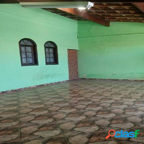 Casa com 4 dormitórios à venda, 150 m² por R$ 320.000,00