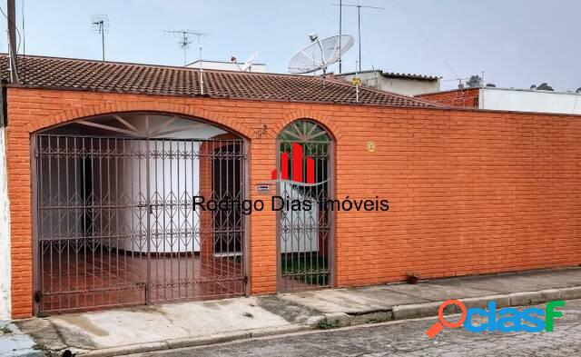 Casa estilo colonial para locação 4 dormitórios no Jardim