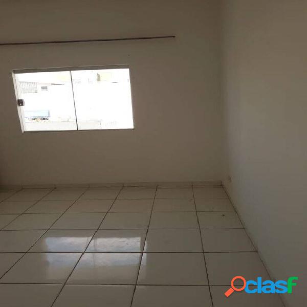 Kitnet com 1 dormitório para alugar, 30 m² por R$