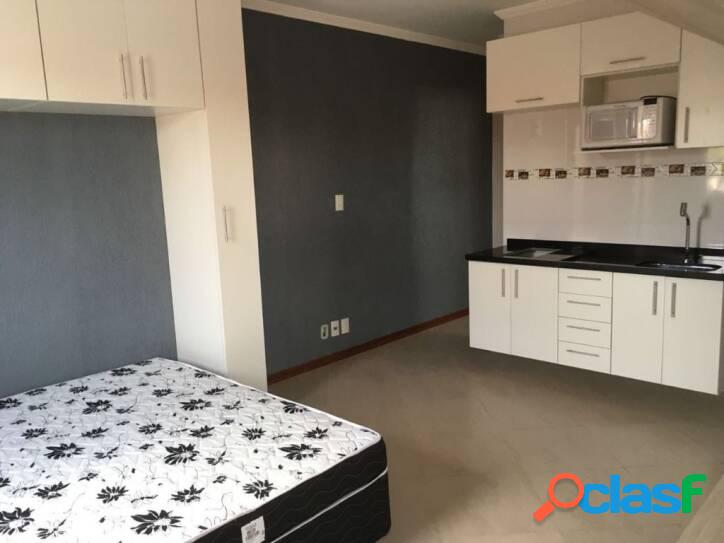 Kitnet com 1 dormitório para alugar, 35 m² por R$ 650/mês